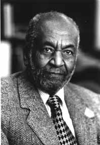 Headshot of Gordon Edmund